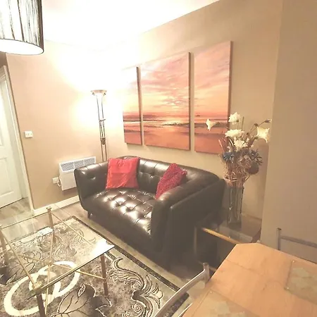 Luxury The Savile Your Next ليدز